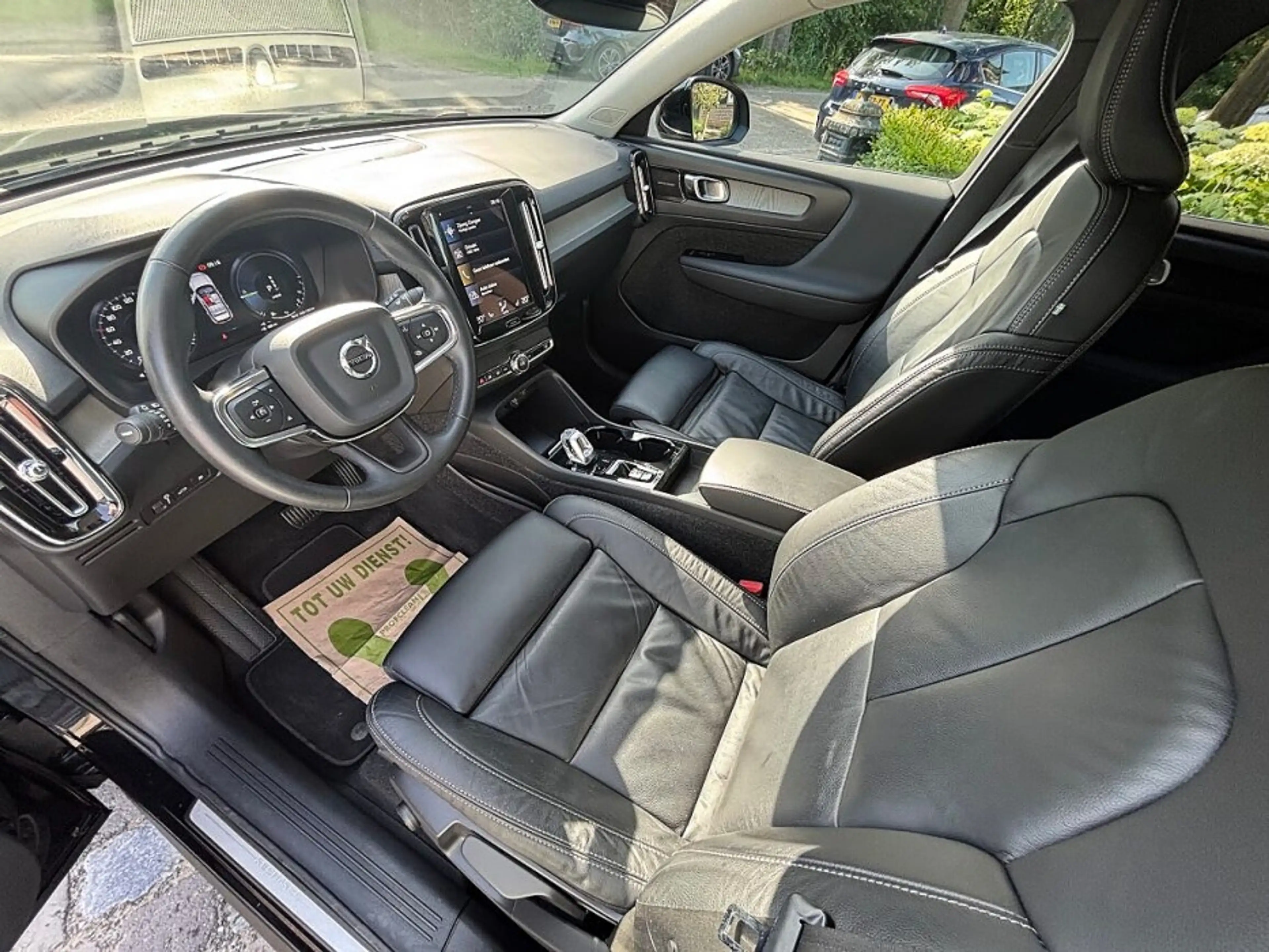 Volvo XC40 1.5 T4 Recharge Inscription Ecc,leer,navi,lmv,dakr — photo 2