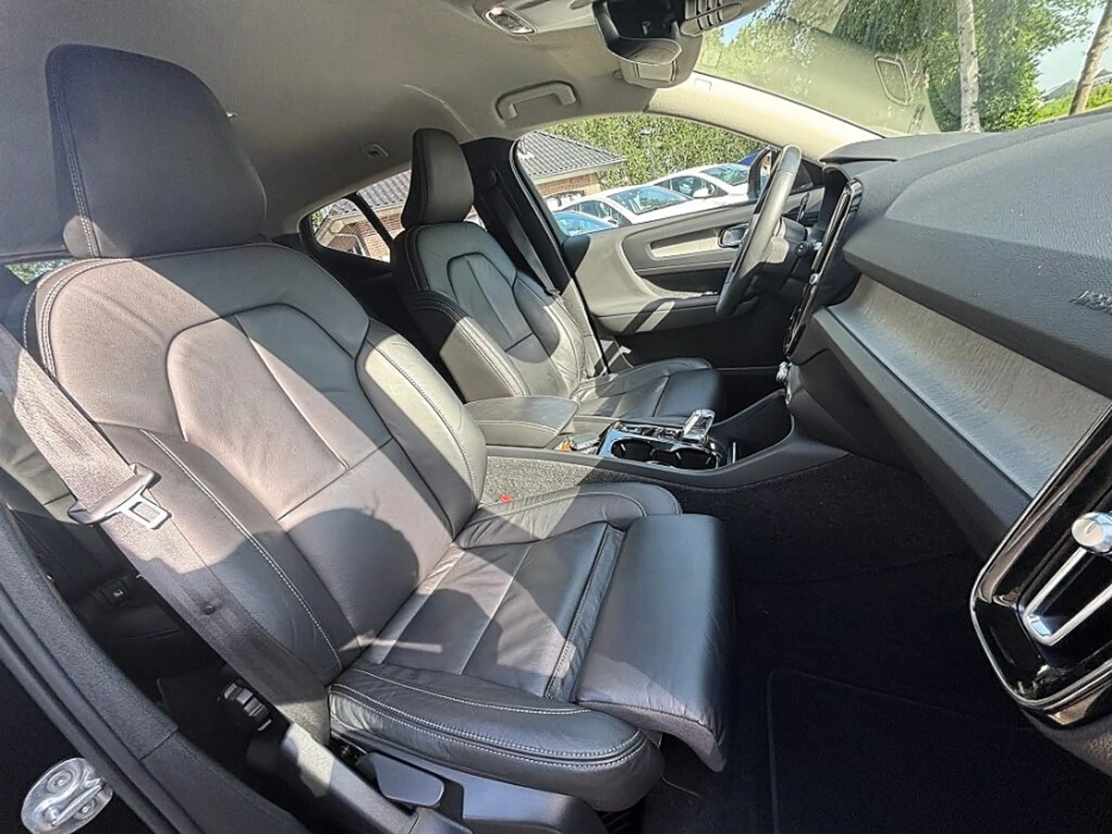 Volvo XC40 1.5 T4 Recharge Inscription Ecc,leer,navi,lmv,dakr — photo 24