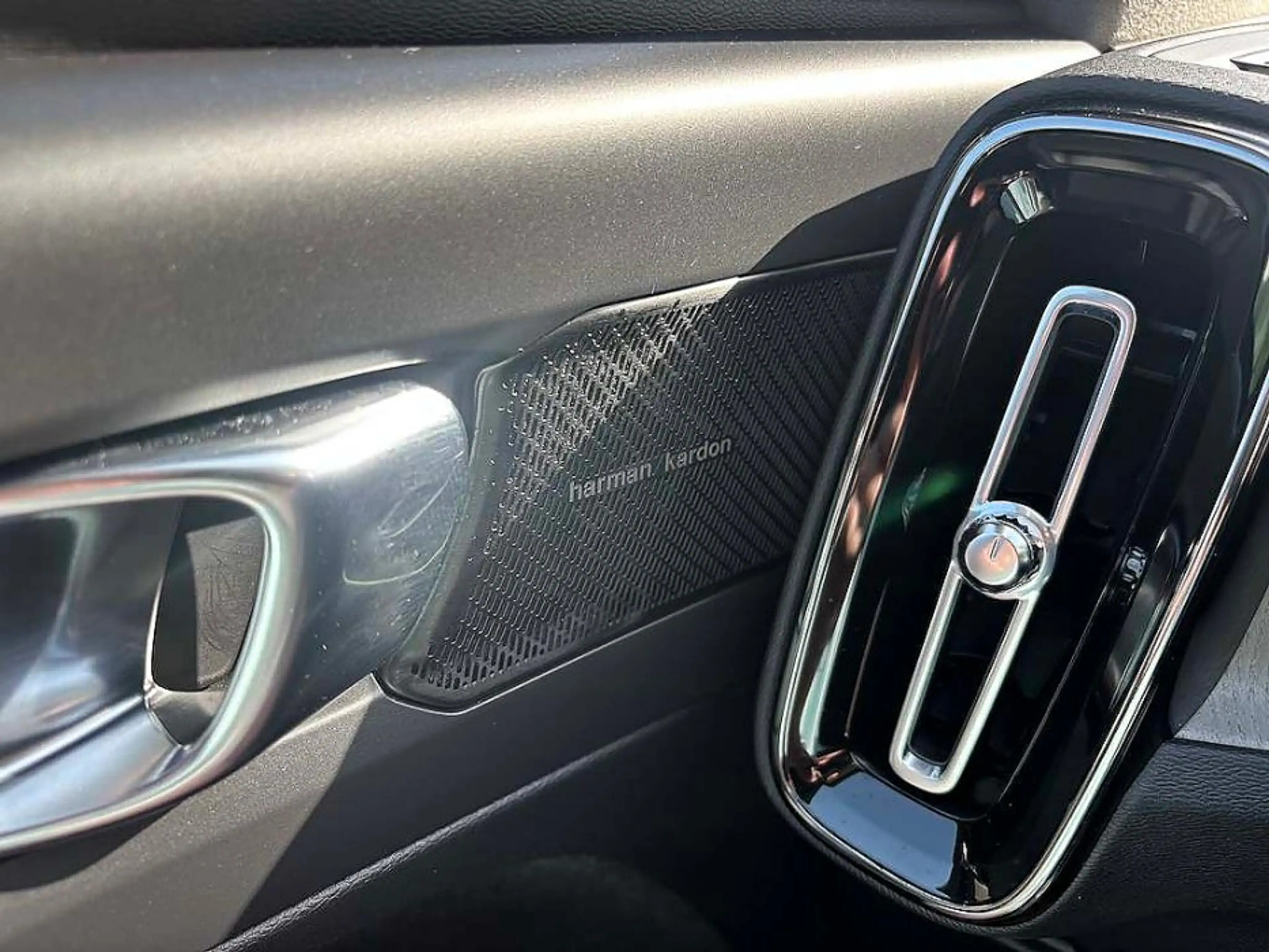 Volvo XC40 1.5 T4 Recharge Inscription Ecc,leer,navi,lmv,dakr — photo 16