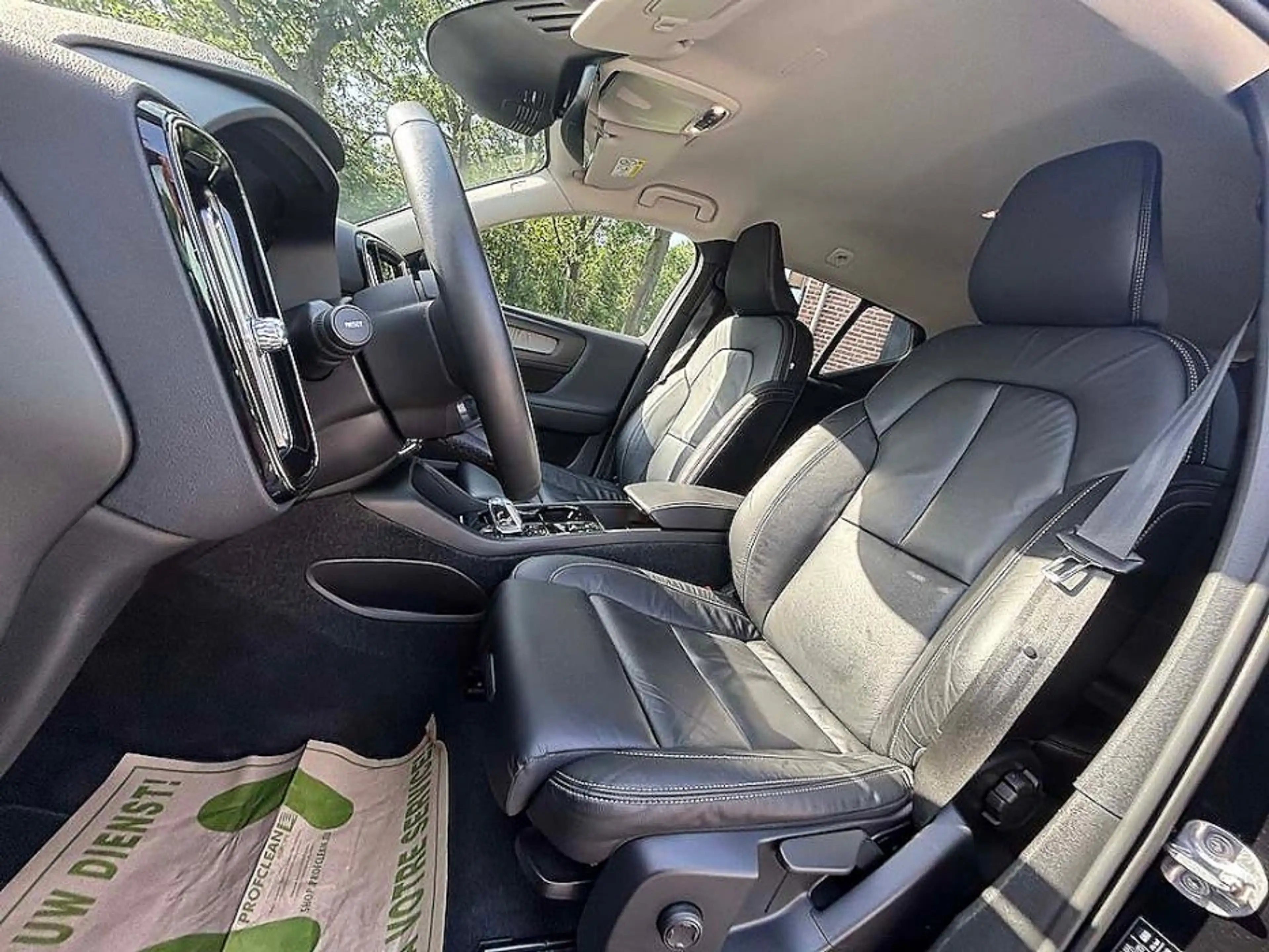 Volvo XC40 1.5 T4 Recharge Inscription Ecc,leer,navi,lmv,dakr — photo 19