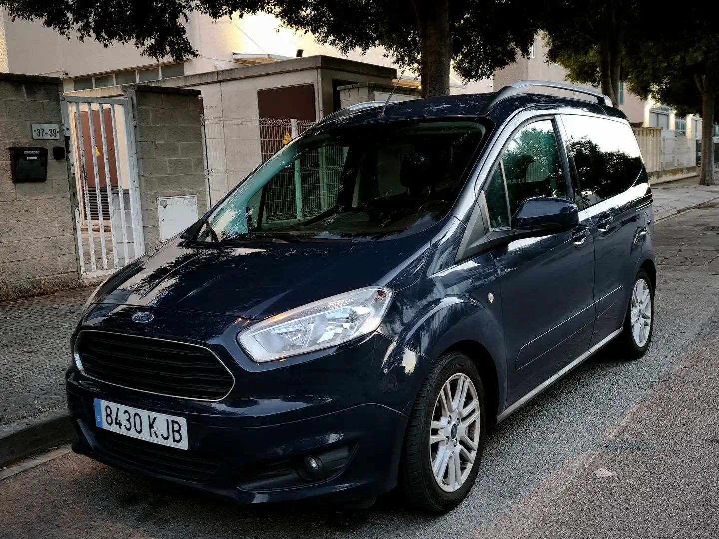 Ford Tourneo Courier Tourneo Courier 1.0 Ecoboost Titanium Titanium Azul - 1