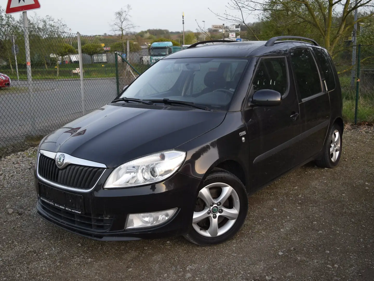 Skoda Roomster Ambition/AHK/RELING/KLIMA/TEMPOMAT/ISOFIX/BC Negro - 2