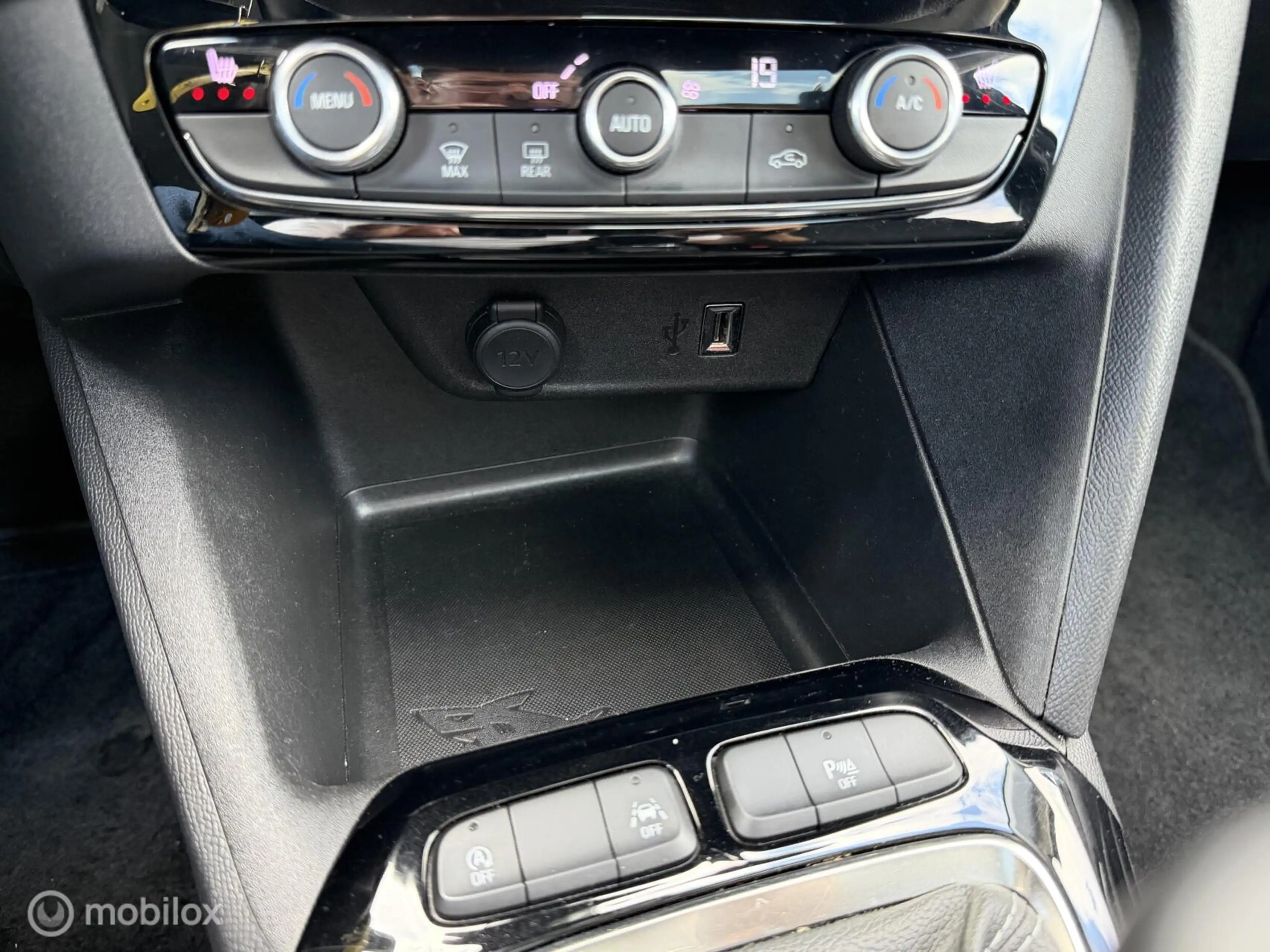 Opel Corsa 1.2 Elegance 2021 / Panodak / Rondom Camera / Carp — photo 21