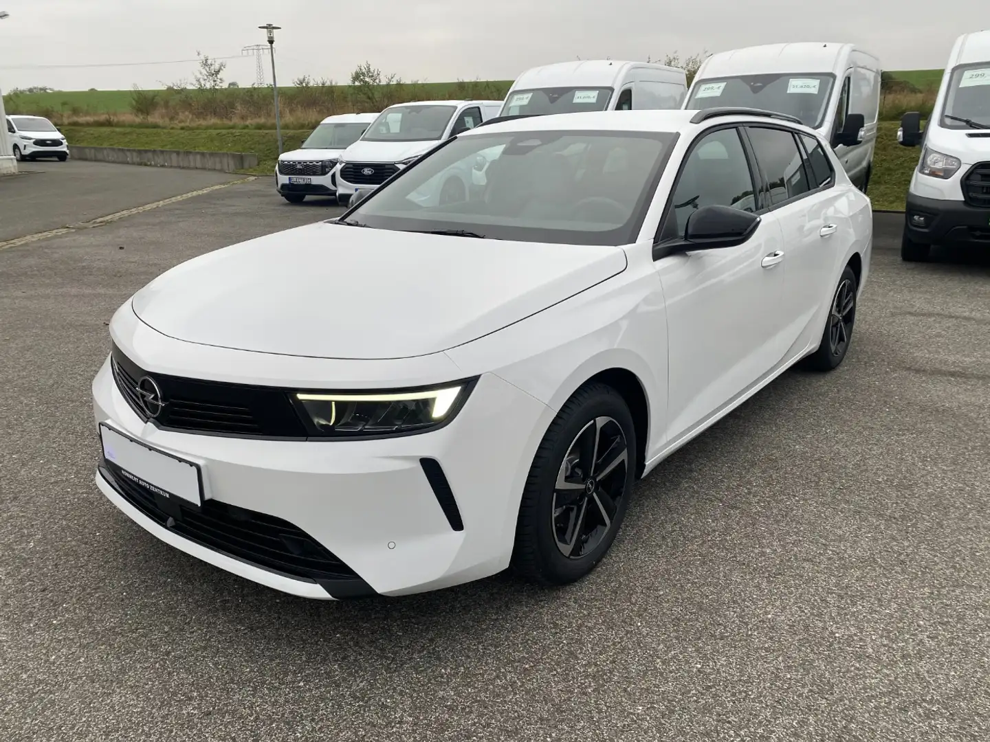 Opel Astra L Sports Tourer 1.2 Turbo Edition LED+SHZ Bianco - 2