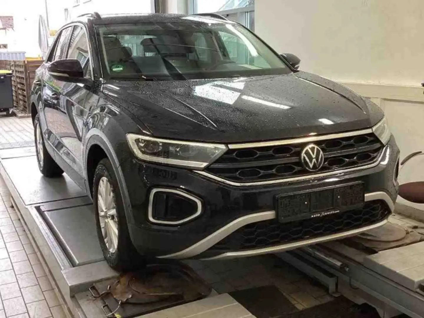 Volkswagen T-Roc 2.0 TDI DSG LIFE NAVI KAMERA LED+ SITZH Schwarz - 2