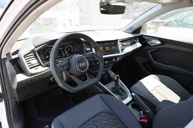 Audi A1 view 8