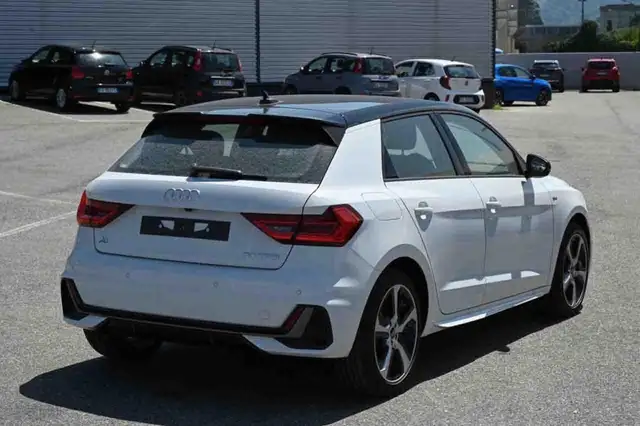 Audi A1 view 3