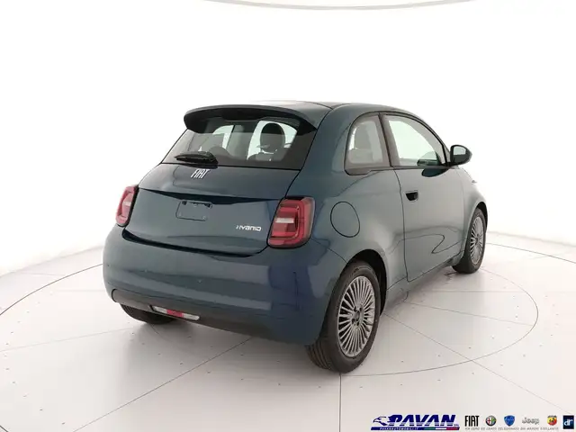 Fiat 500 view 3