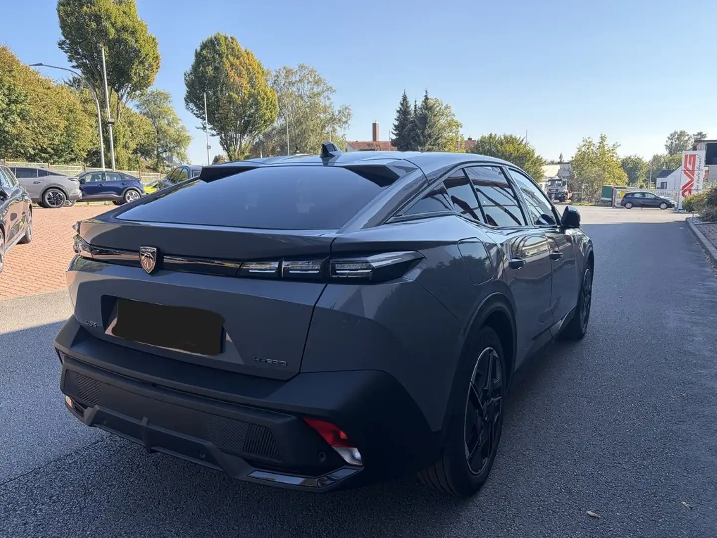 Peugeot 408 408 PHEV 225 e-DCS7 Allure Allure Schwarz - 1