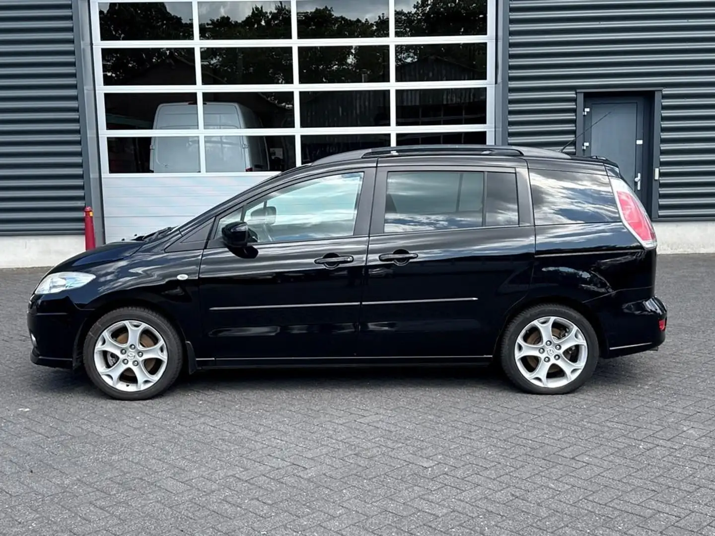 Mazda 5 2.0 TS , 7 persoons , trekhaak , cruise control Zwart - 2