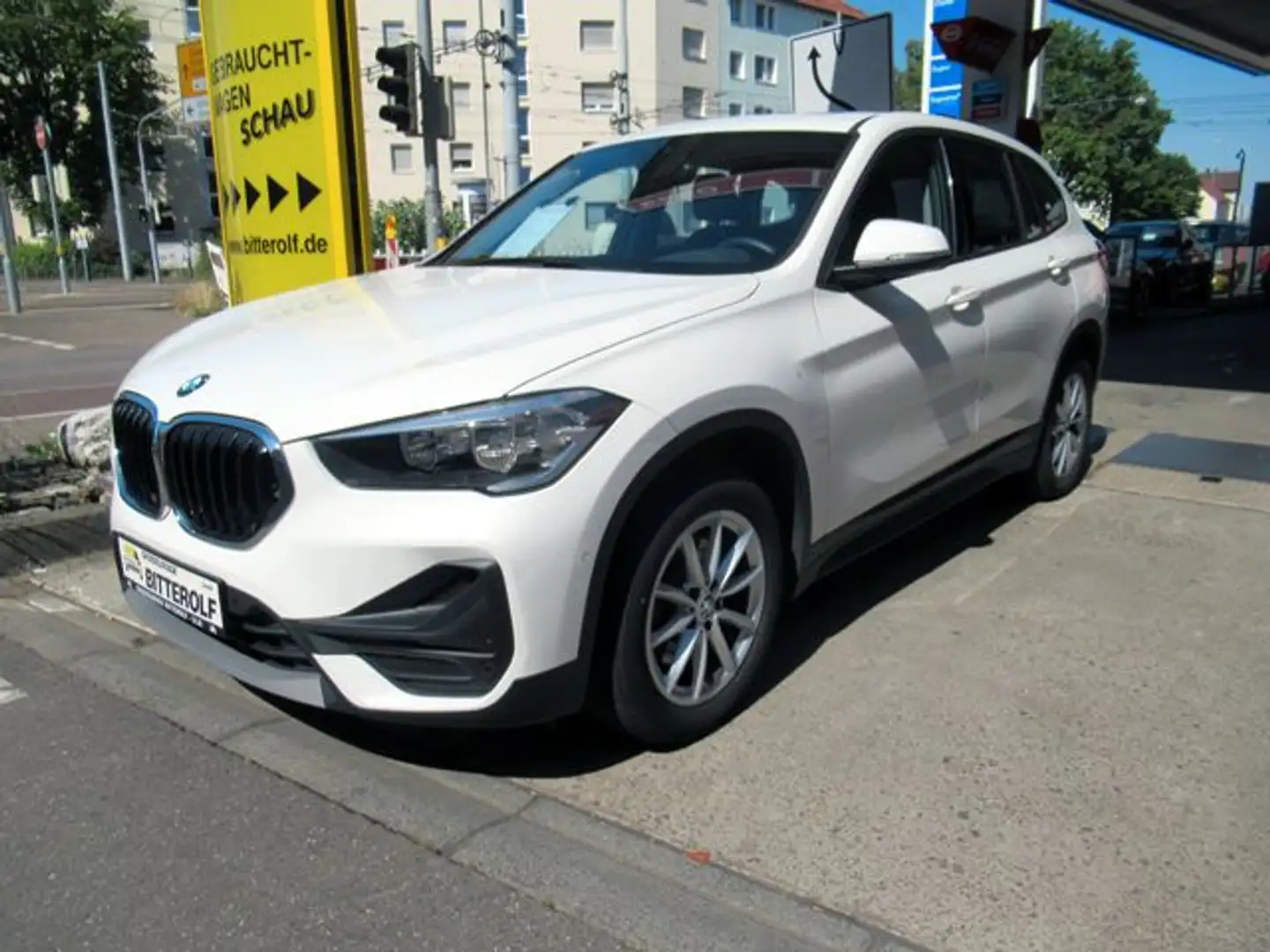 BMW X1 sDrive20d Aut.Advantage Navi/AHK/SHZ/PDC/Pano Blanco - 2