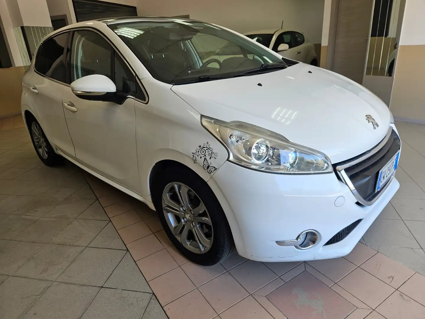 Peugeot 208 5p 1.4 hdi 8v Allure - 1