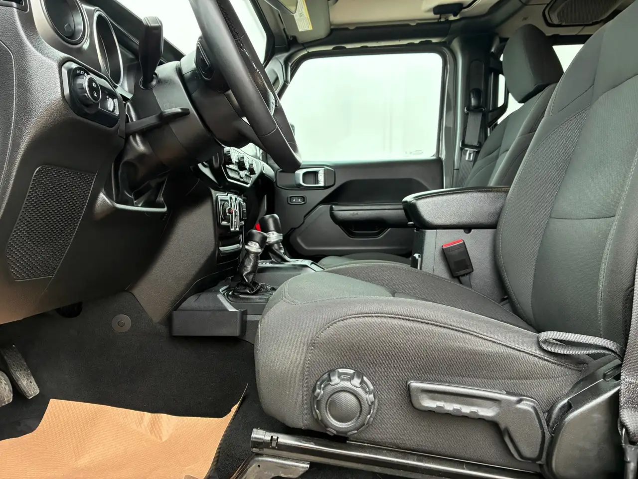 Jeep Gladiator снимка Jeep Gladiator