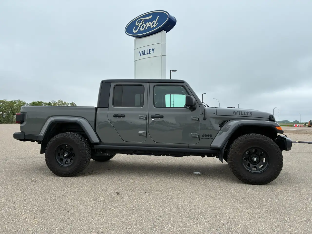 2023 Jeep Gladiator