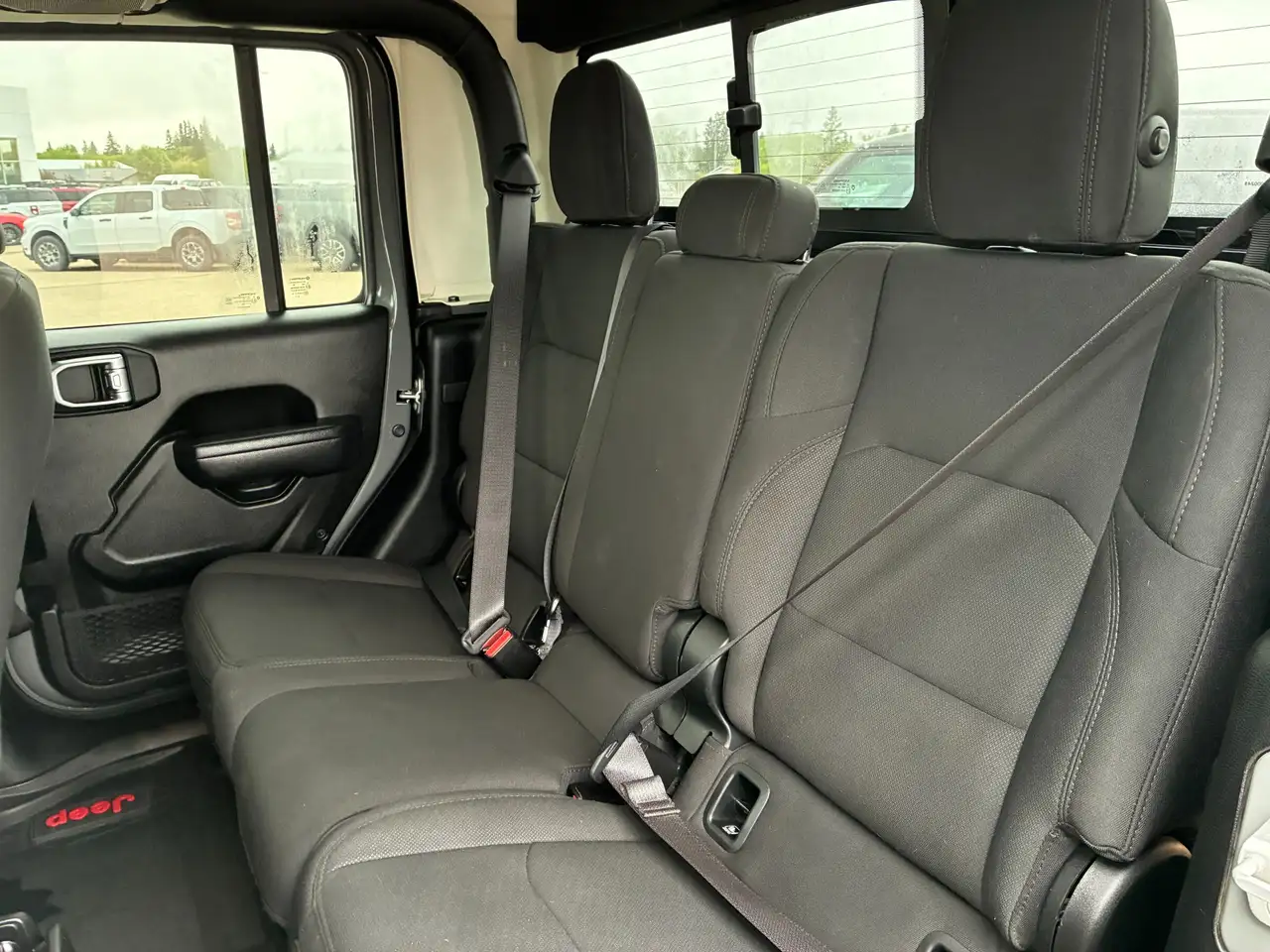 Jeep Gladiator снимка Jeep Gladiator
