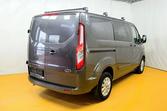 Ford Transit Custom view 3