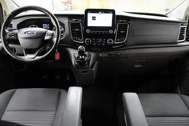 Ford Transit Custom view 13