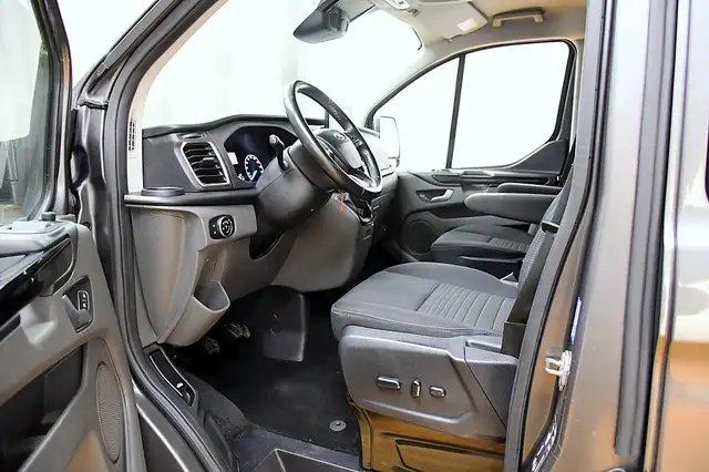 Ford Transit Custom view 8