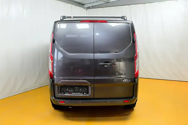 Ford Transit Custom view 18