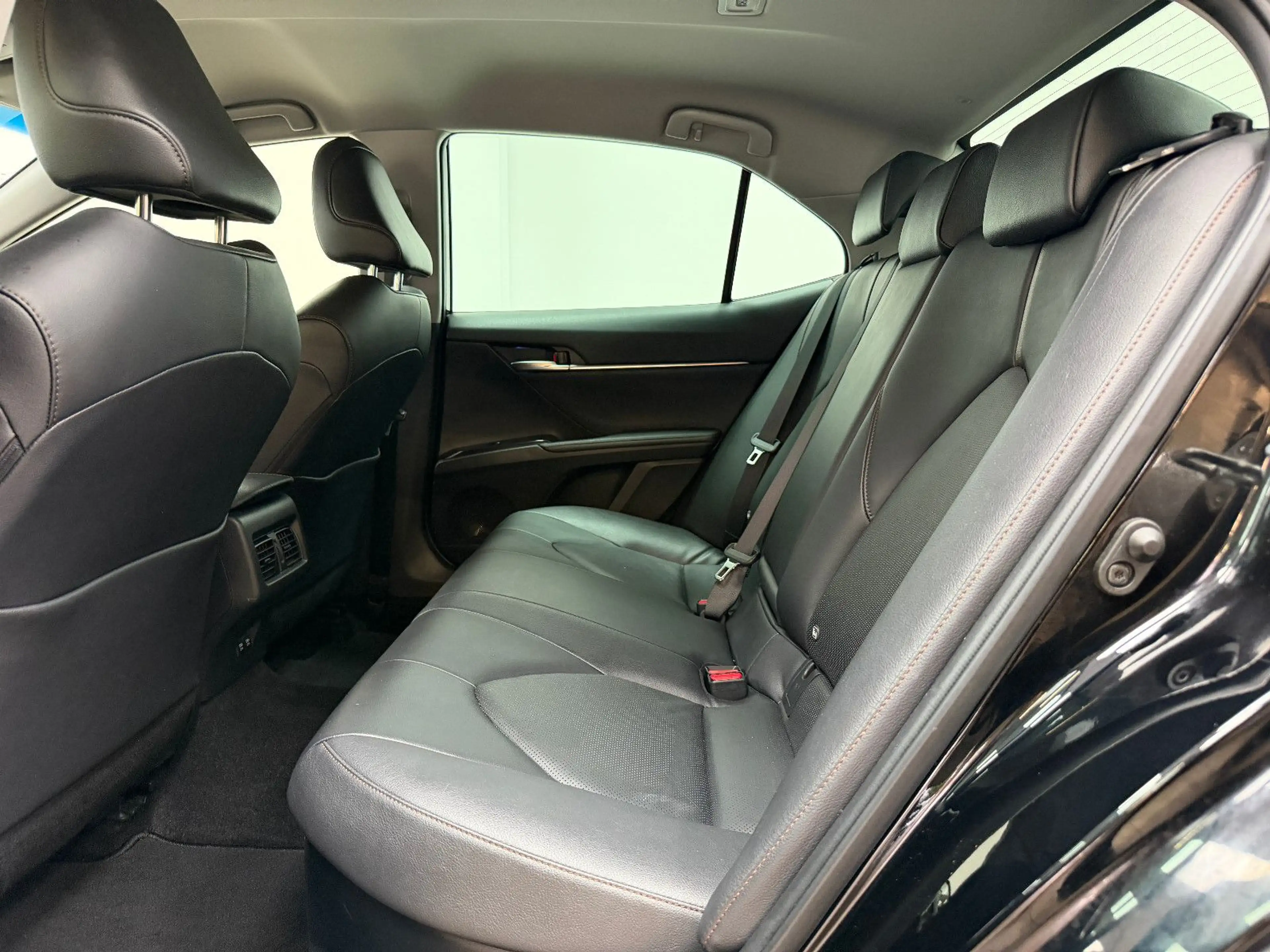 Toyota Camry Hybrid Executive/Navi/R-Kamera/Spurhalte/ — photo 11