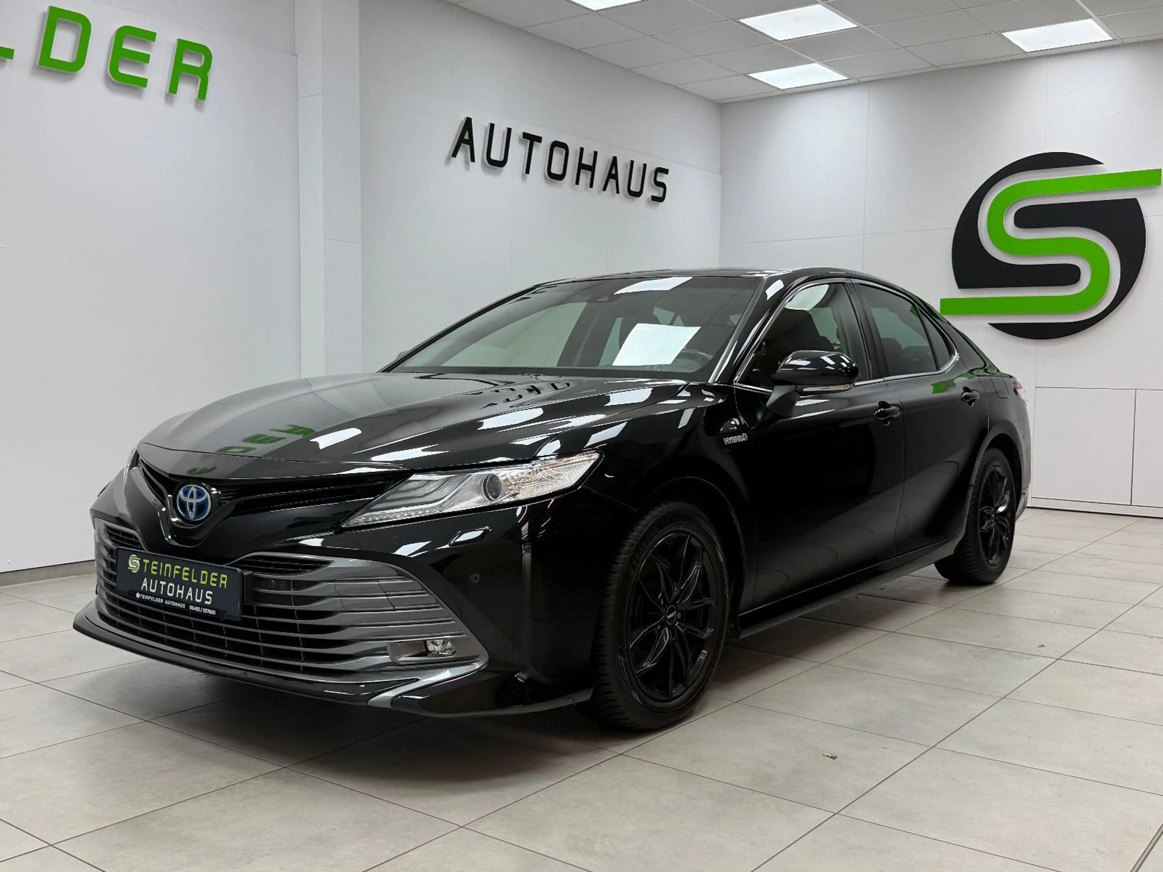 Toyota Camry Hybrid Executive/Navi/R-Kamera/Spurhalte/ — photo 3