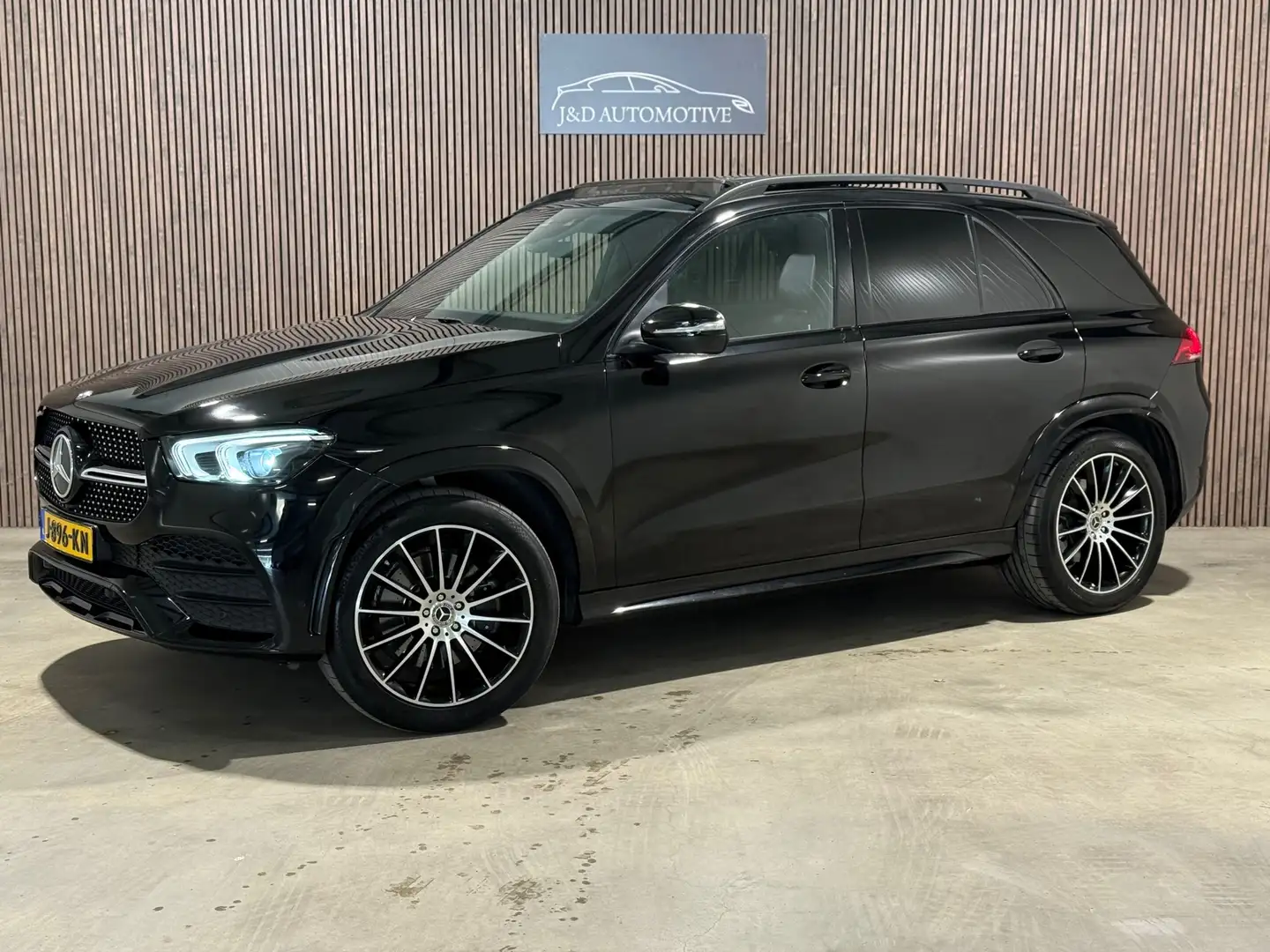 Mercedes-Benz GLE 400 d 4MATIC AMG PANO BUR Zwart - 1