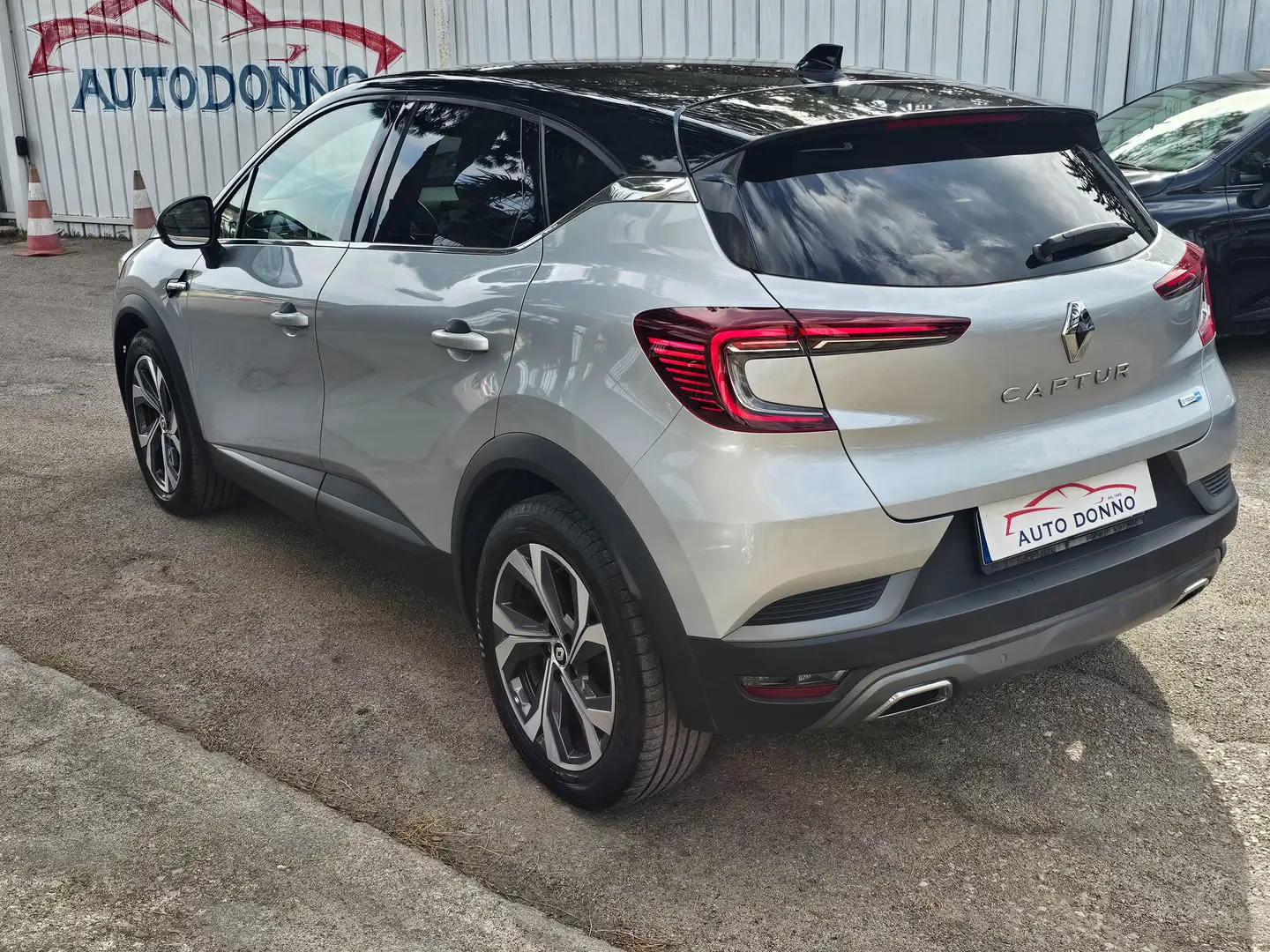 Renault Captur Captur 1.6 E-Tech hybrid RS Line 145cv auto Zilver - 2
