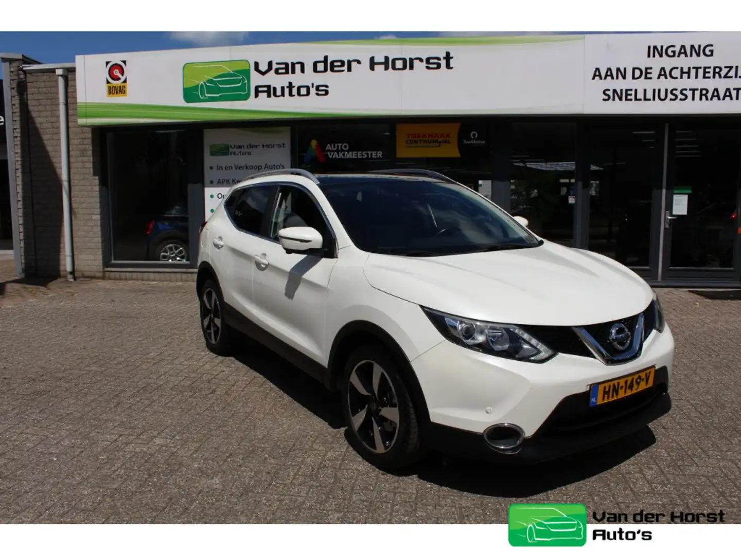 Nissan Qashqai 1.2 Connect Edition Weiß - 1