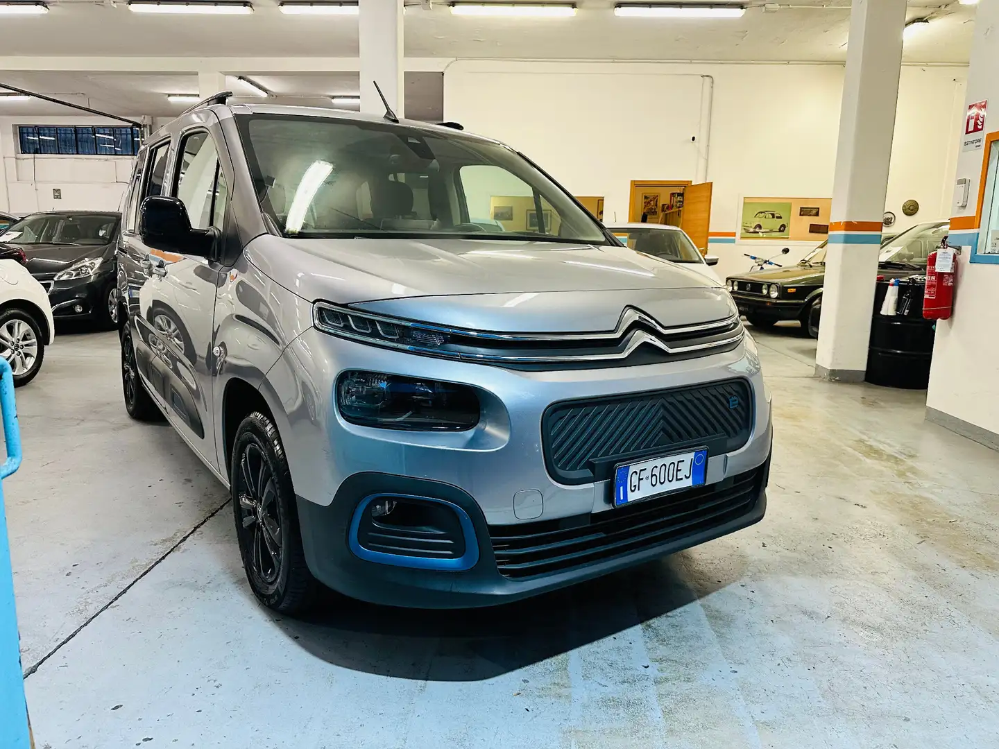 Citroen Berlingo e-Berlingo M Shine Gris - 2
