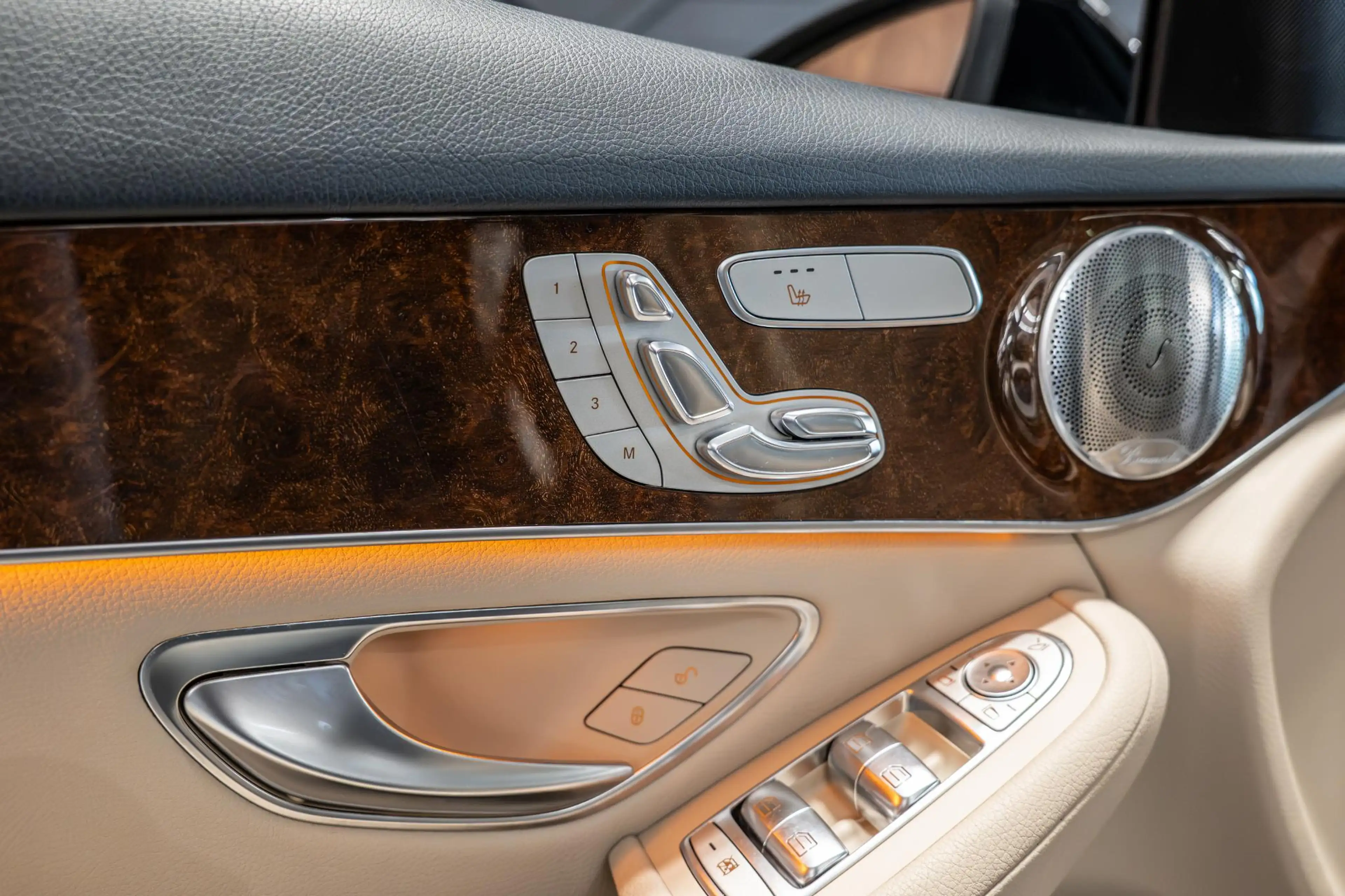Mercedes-Benz GLC 250 4MATIC Prestige AMG | Pano | Burmester — photo 11
