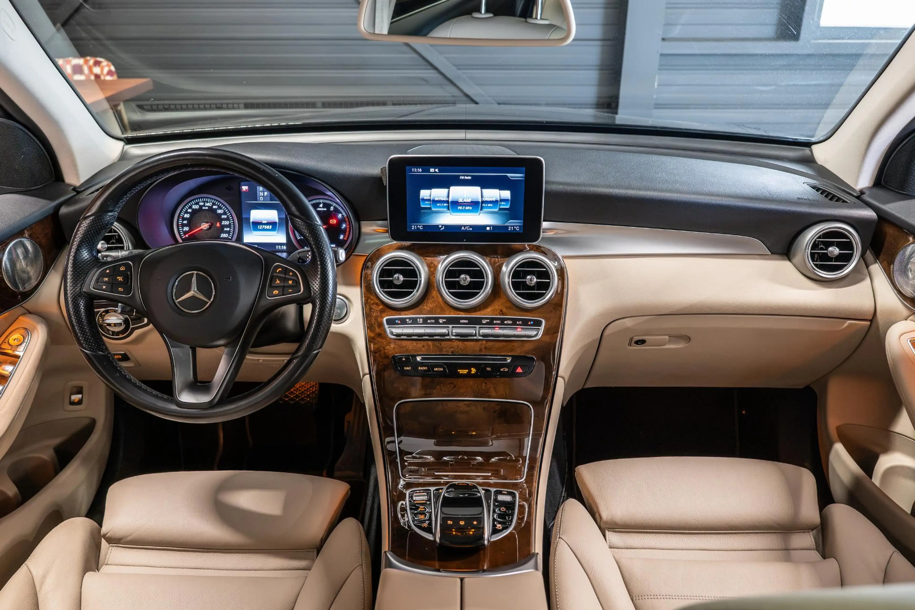 Mercedes-Benz GLC 250 4MATIC Prestige AMG | Pano | Burmester — photo 6