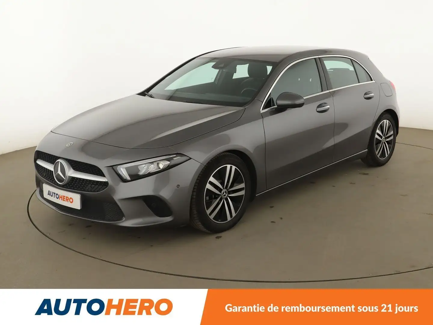 Mercedes-Benz A 180 180 Progressive Line 7G-DCT Gris - 1