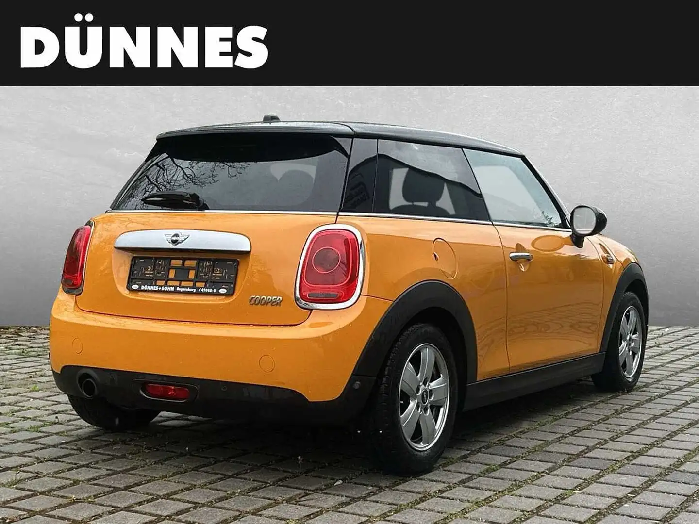 MINI Cooper Orange - 2
