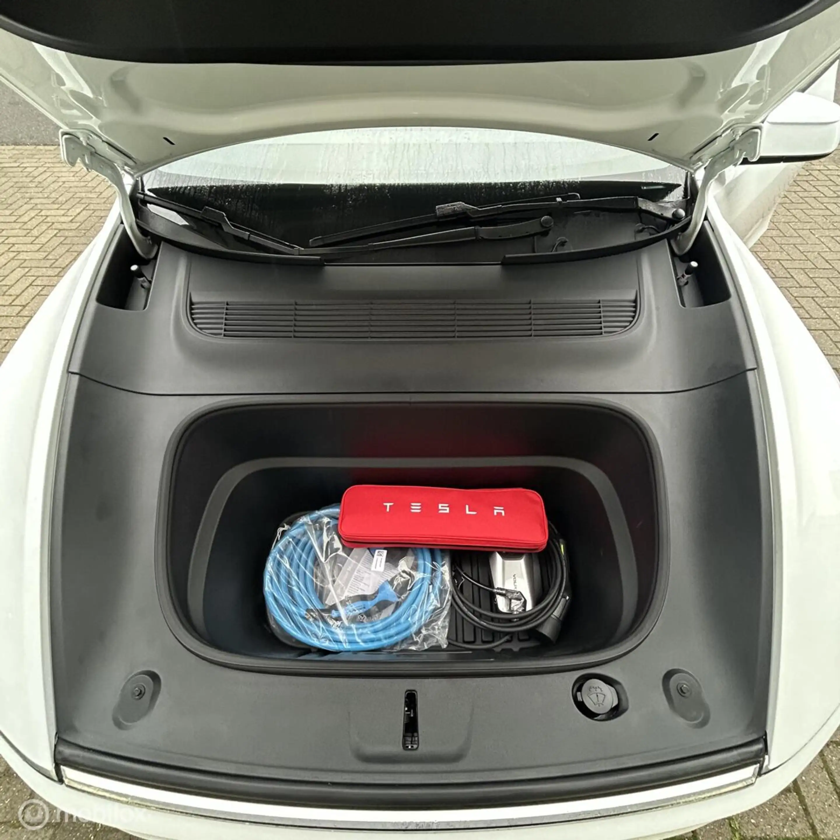 Tesla Model Y Juniper — photo 18
