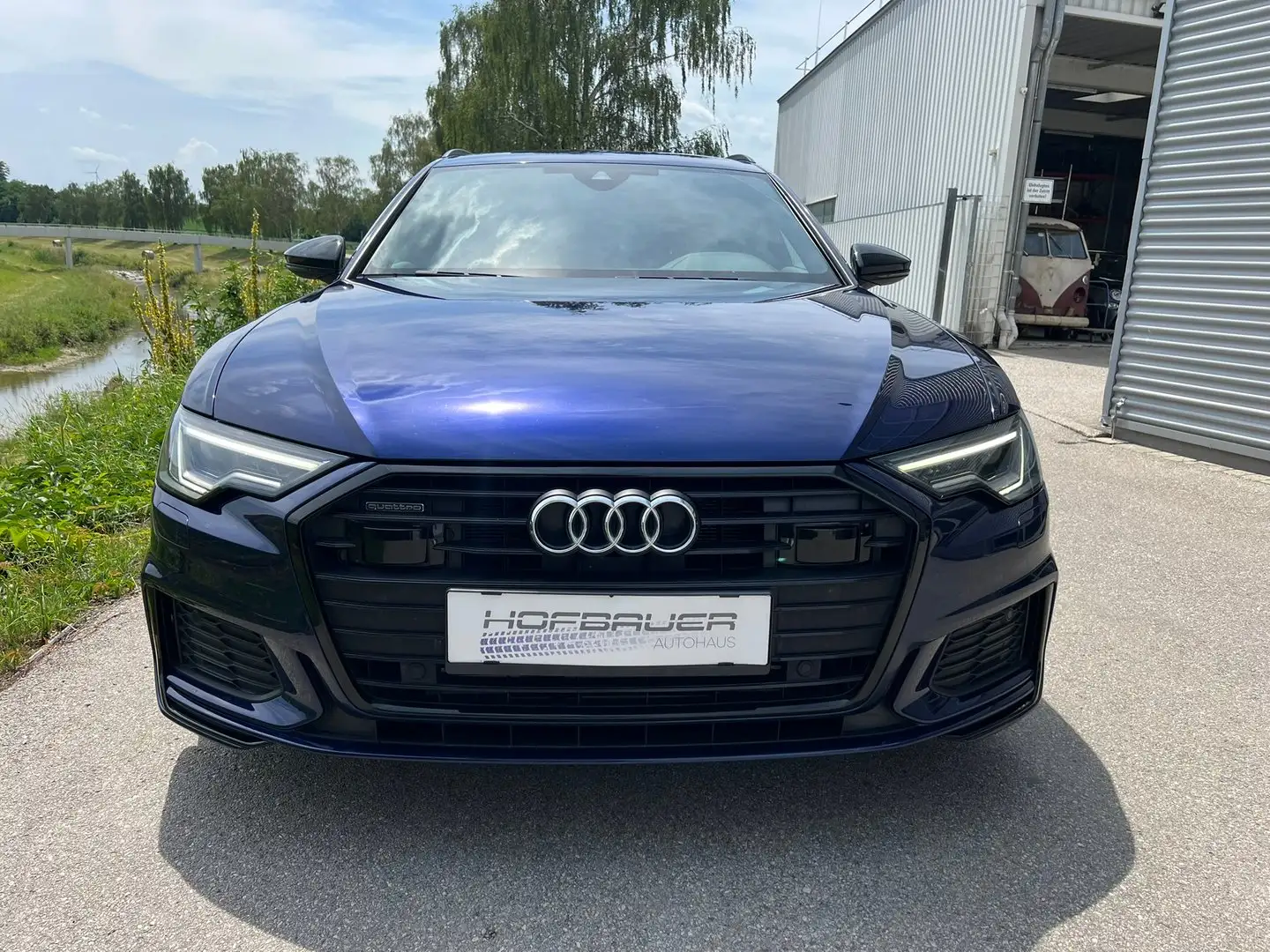 Audi A6 55 TFSI e quattro Sport Blau - 2