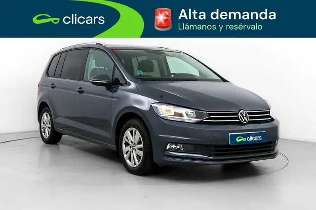 Volkswagen Touran view 3