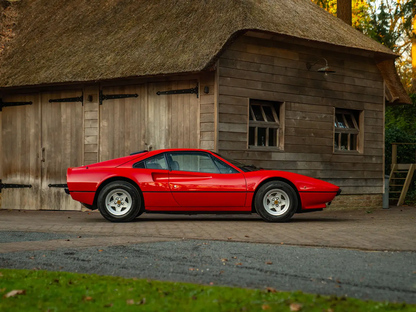 Ferrari 208 GTB Rot - 1