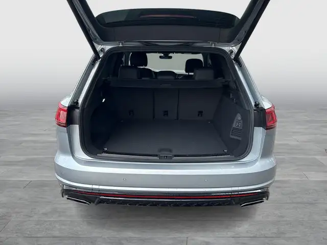 Volkswagen Touareg view 21