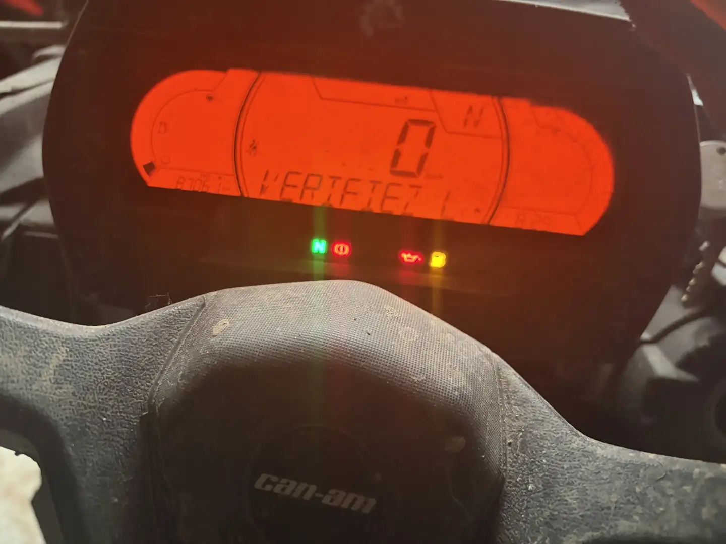 Can-Am Maverick 800 - 2