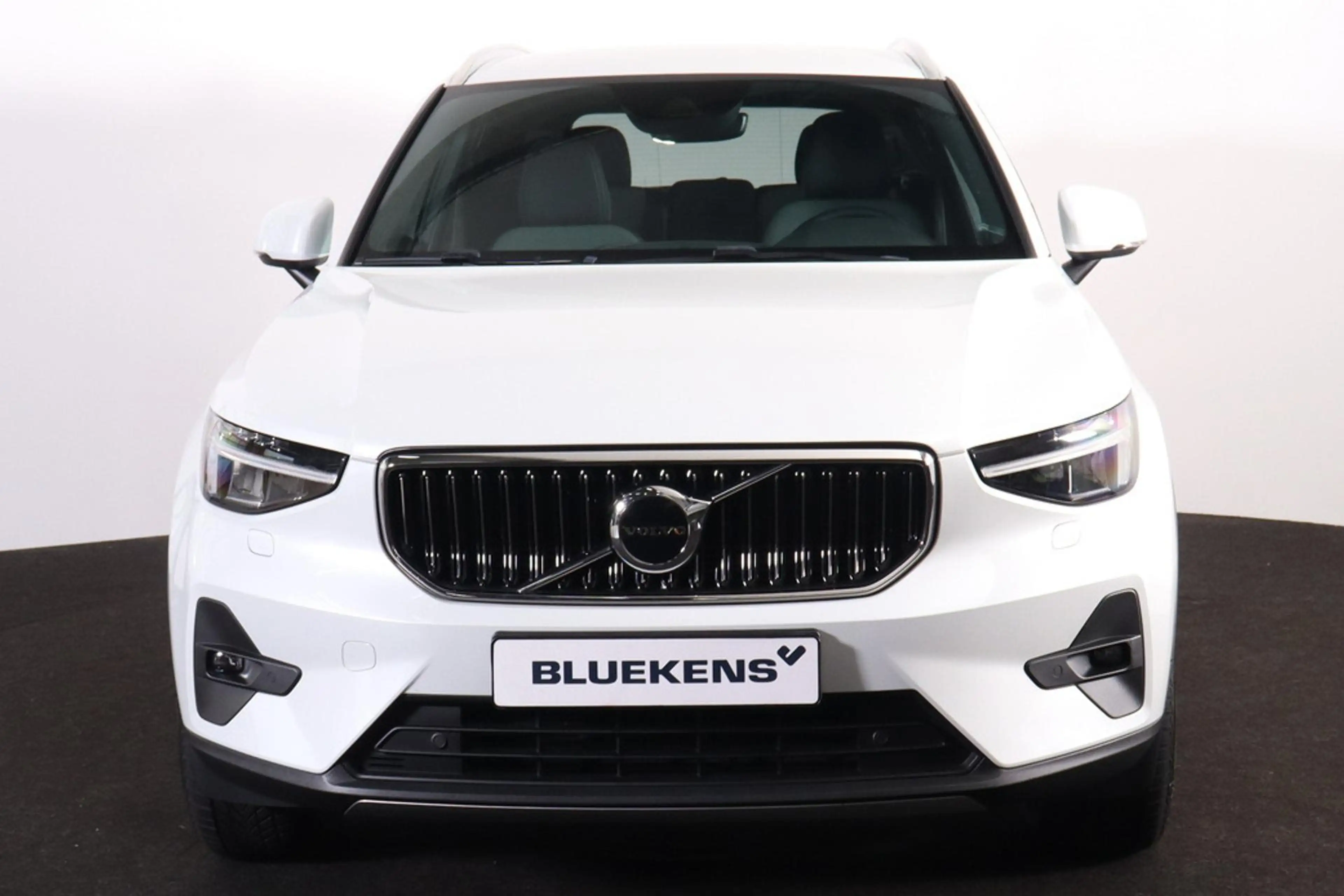 Volvo XC40 T4 Recharge Core Bright - IntelliSafe Assist & Sur — photo 2