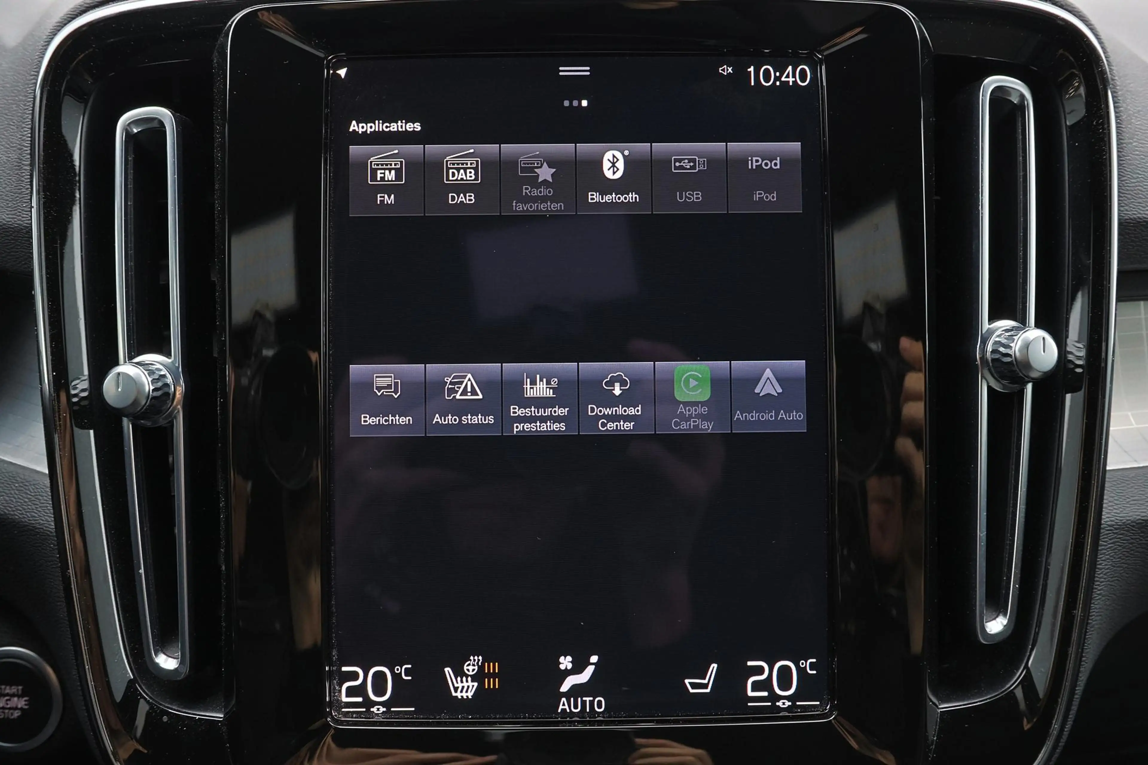 Volvo XC40 T4 Recharge Core Bright - IntelliSafe Assist & Sur — photo 8