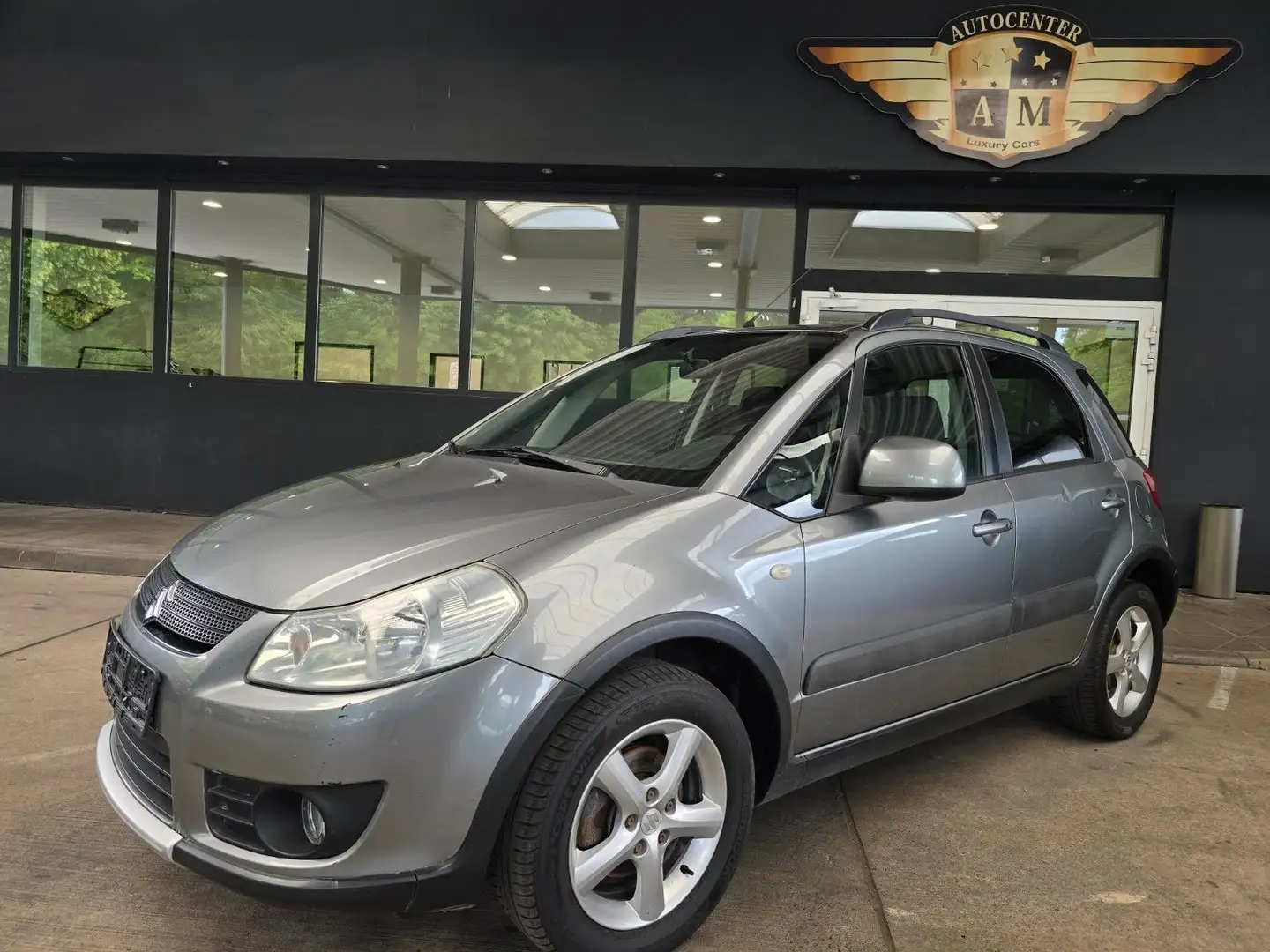 Suzuki SX4 1.6 4x4 Club KLIMA/AHK/INSPEKTION+TÜV-NEU Silber - 1