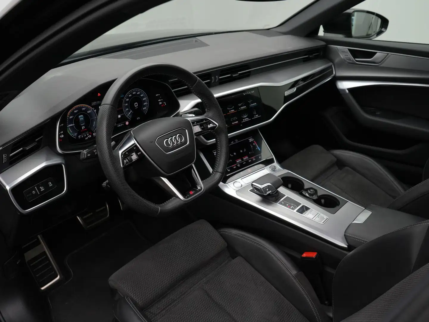 Audi A6 Limousine 55 TFSI e 367 pk S-tronic quattro Compet Nero - 2