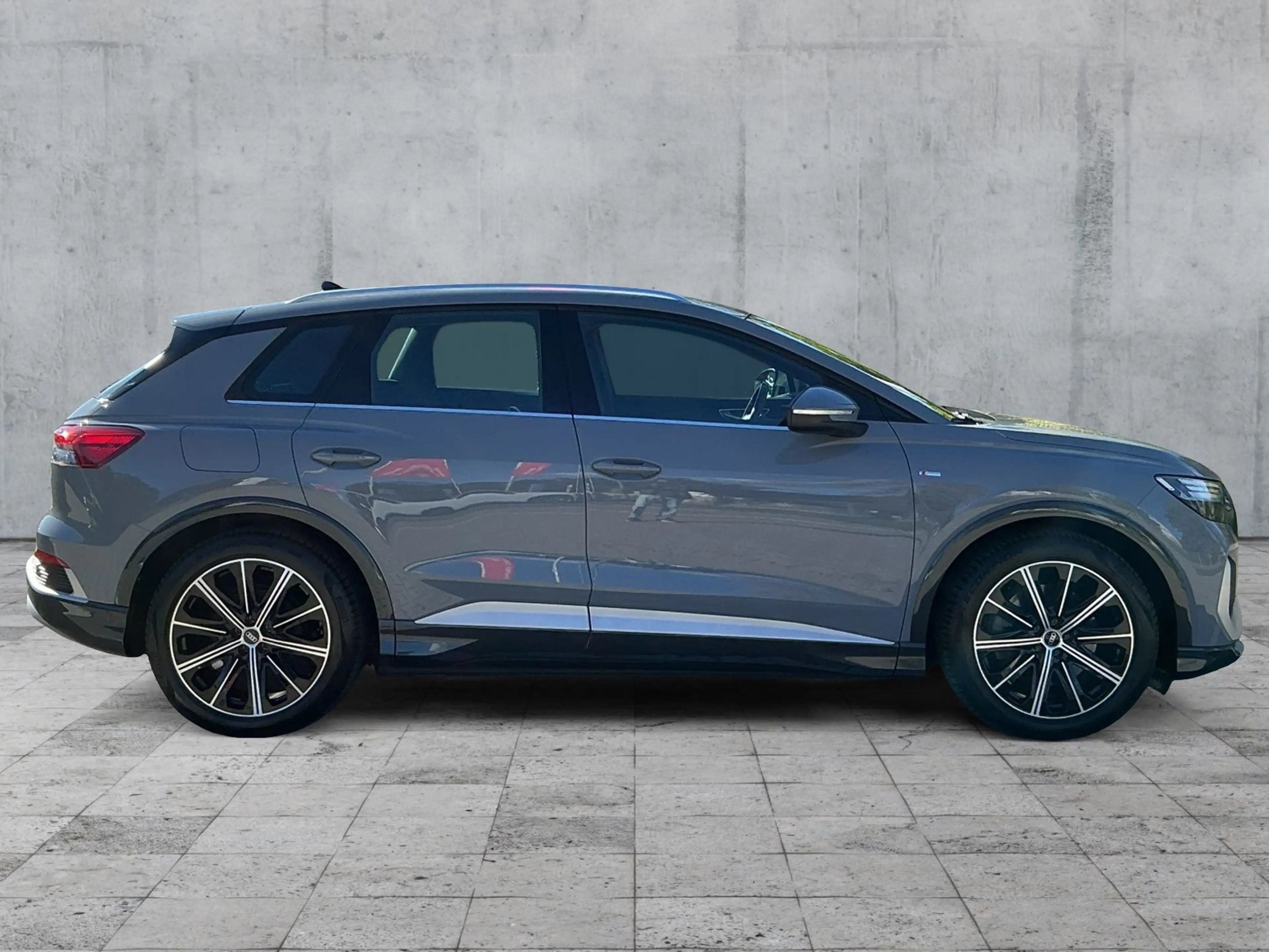 Audi Q4 e-tron 40 S-LINE MATRIX+NAVI+HuD+RFK+ACC+20" — photo 7