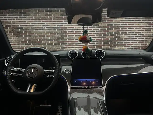 Mercedes-Benz GLC Class view 11