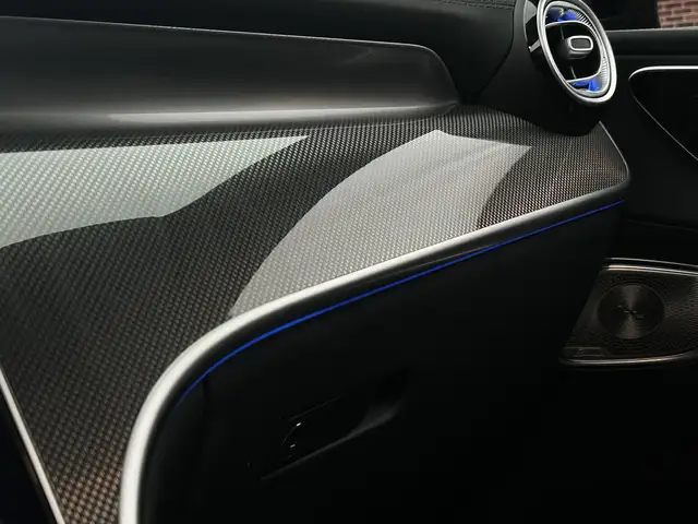Mercedes-Benz GLC Class view 9