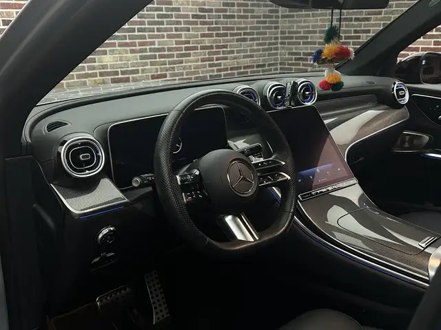 Mercedes-Benz GLC Class view 3