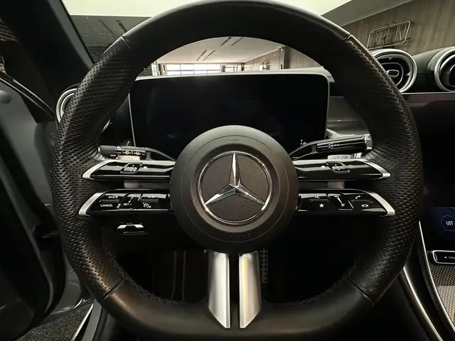 Mercedes-Benz GLC Class view 12