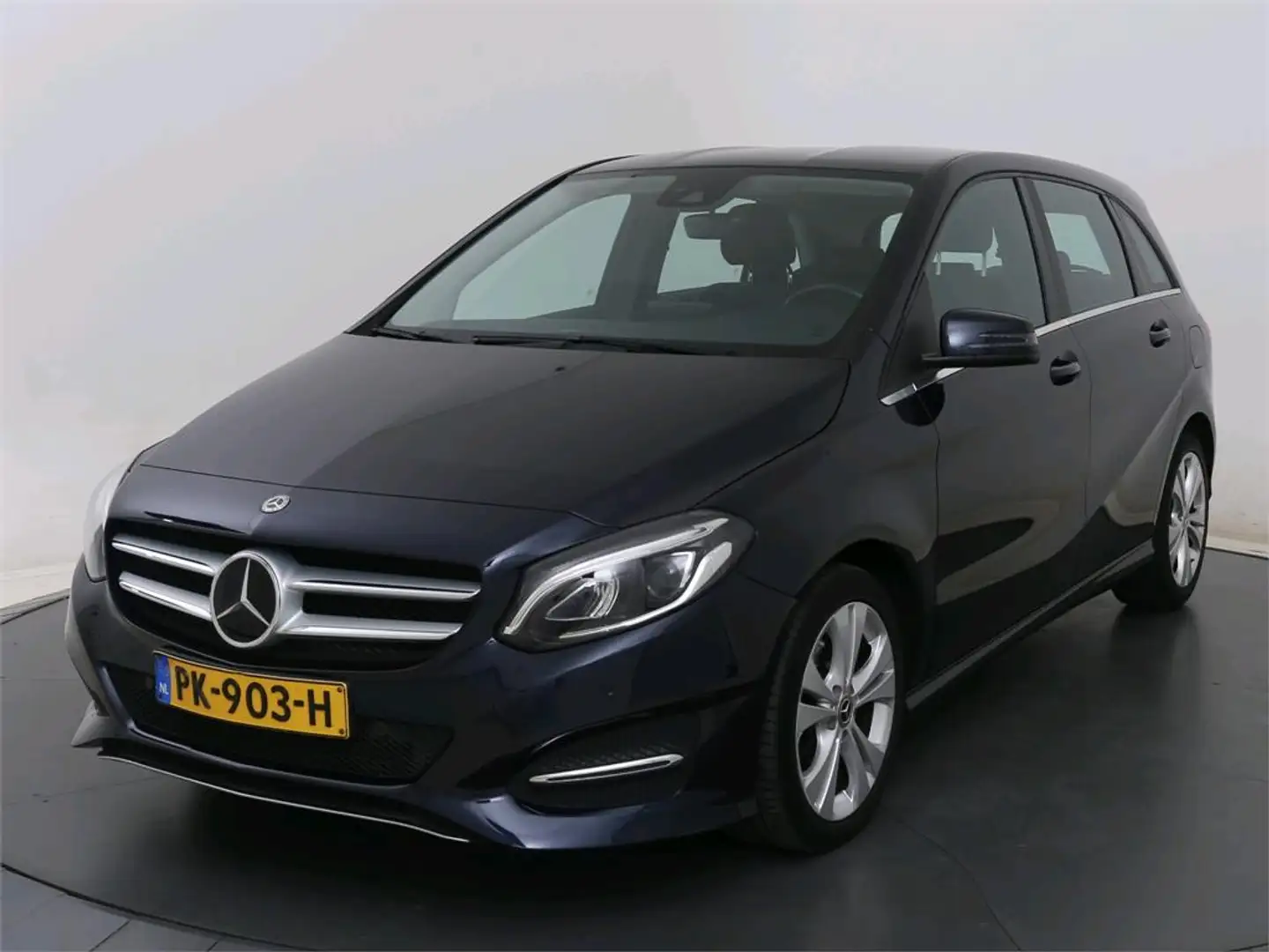 Mercedes-Benz B 180 BKLASSE MERCEDES B180 122PK 7G-DCT Urban Ambition Blauw - 1