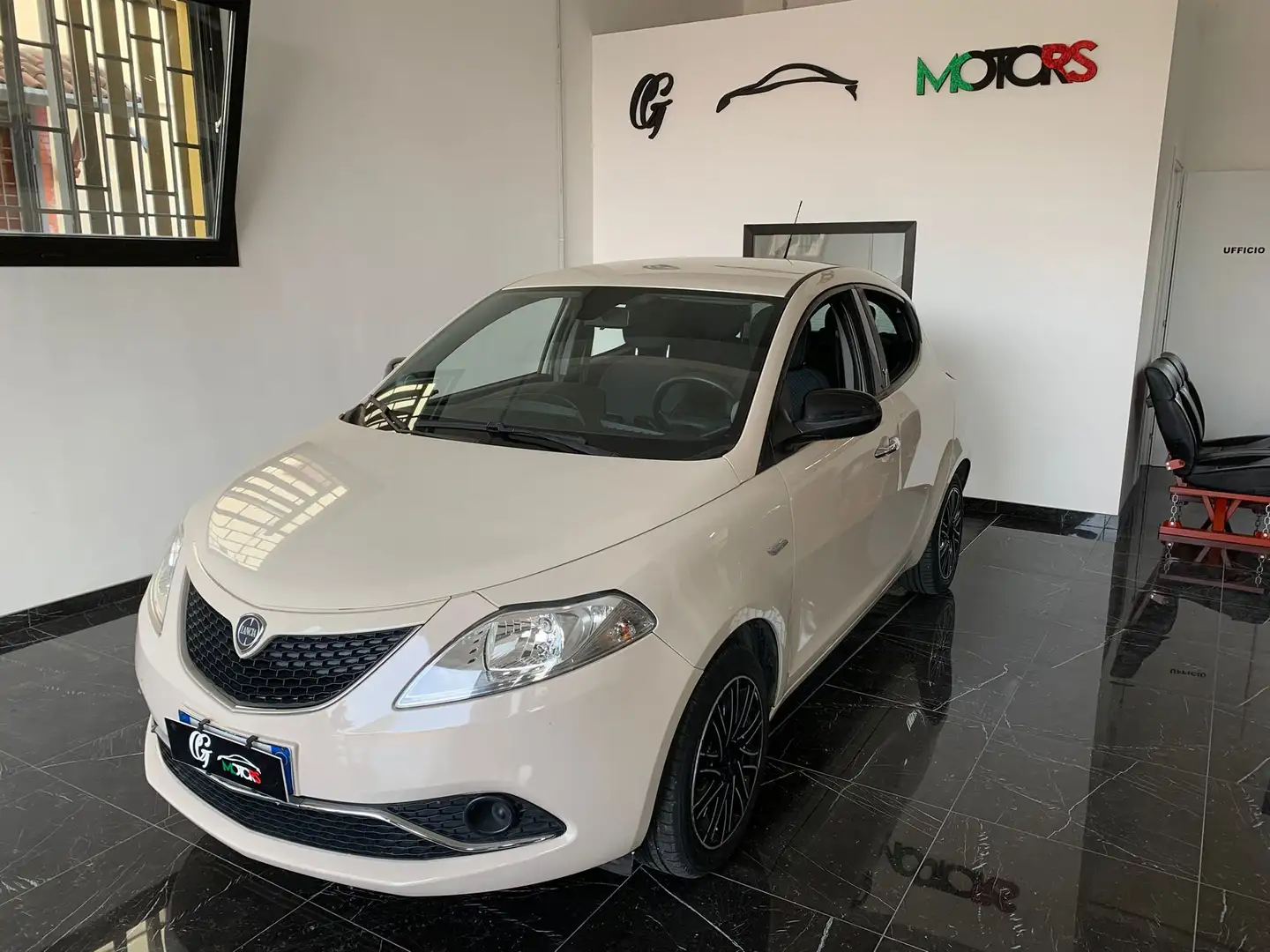 Lancia Ypsilon 1.2 Platinum 69cv Beige - 1